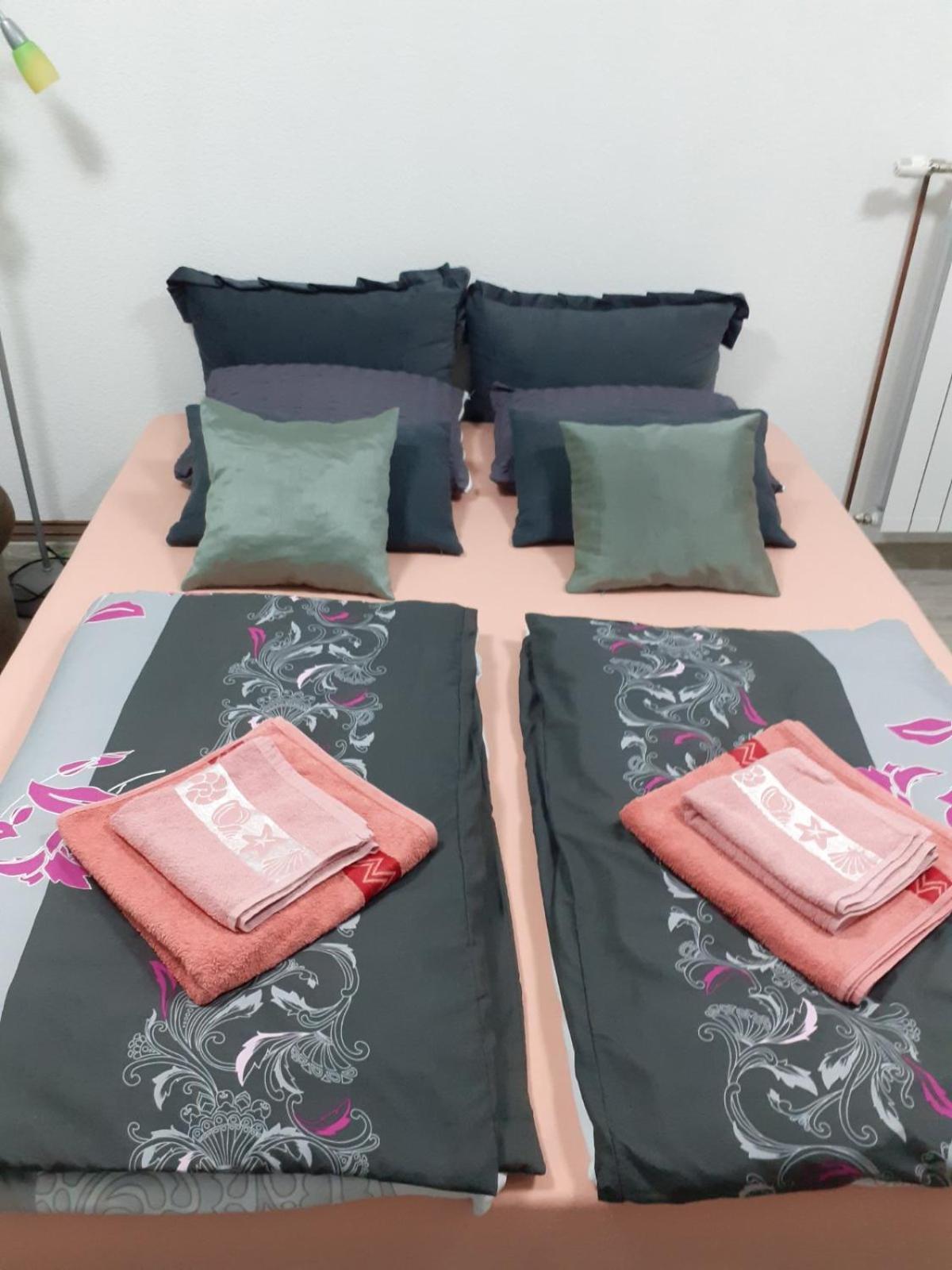 Apartamento Irma Tuzla Habitación foto